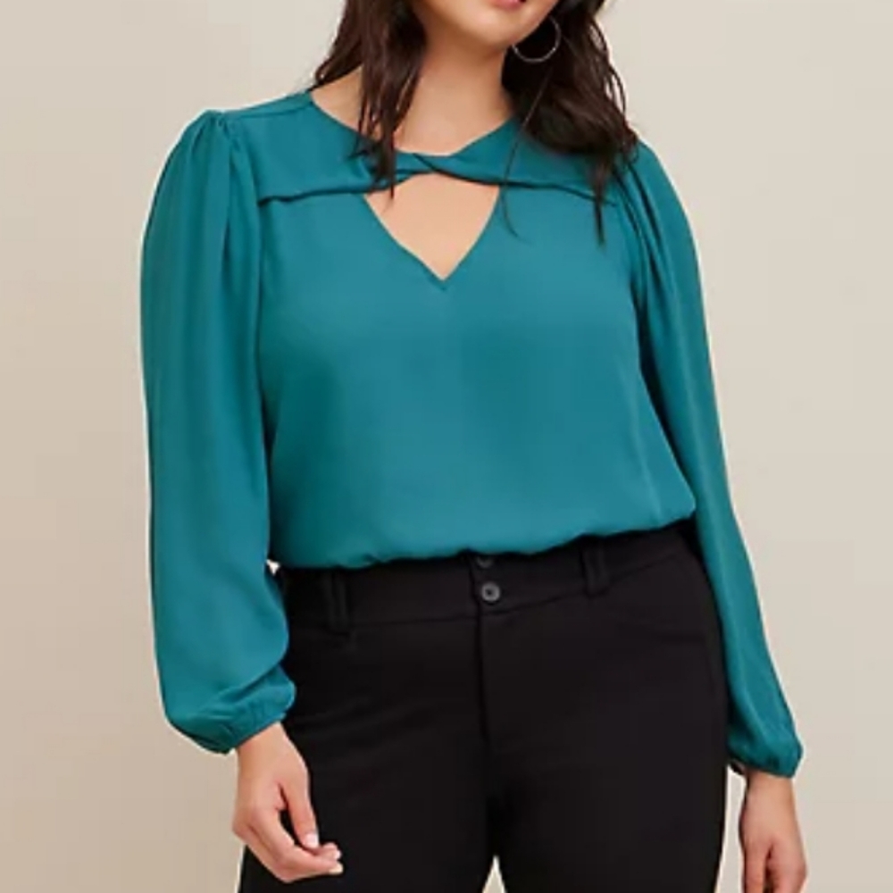 Torrid NWT Blouse